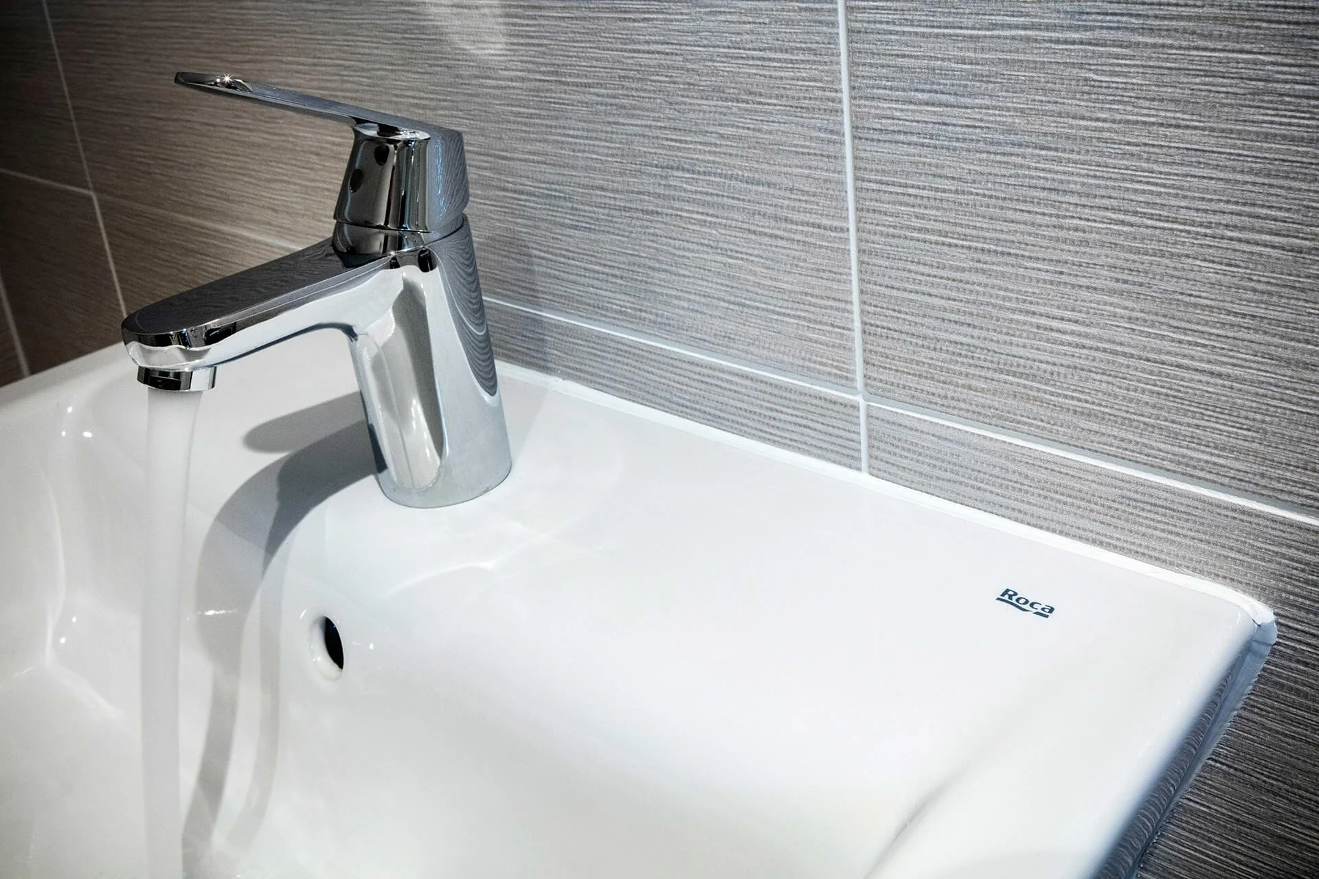 859221687-04-05-2017-16-55-23